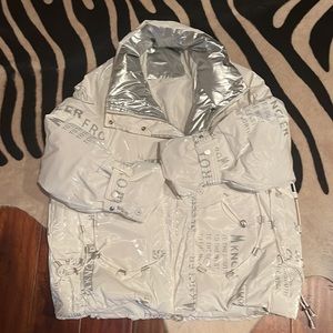 ❤️♥️❤️Luxury Woman’s Jacket ♥️❤️♥️